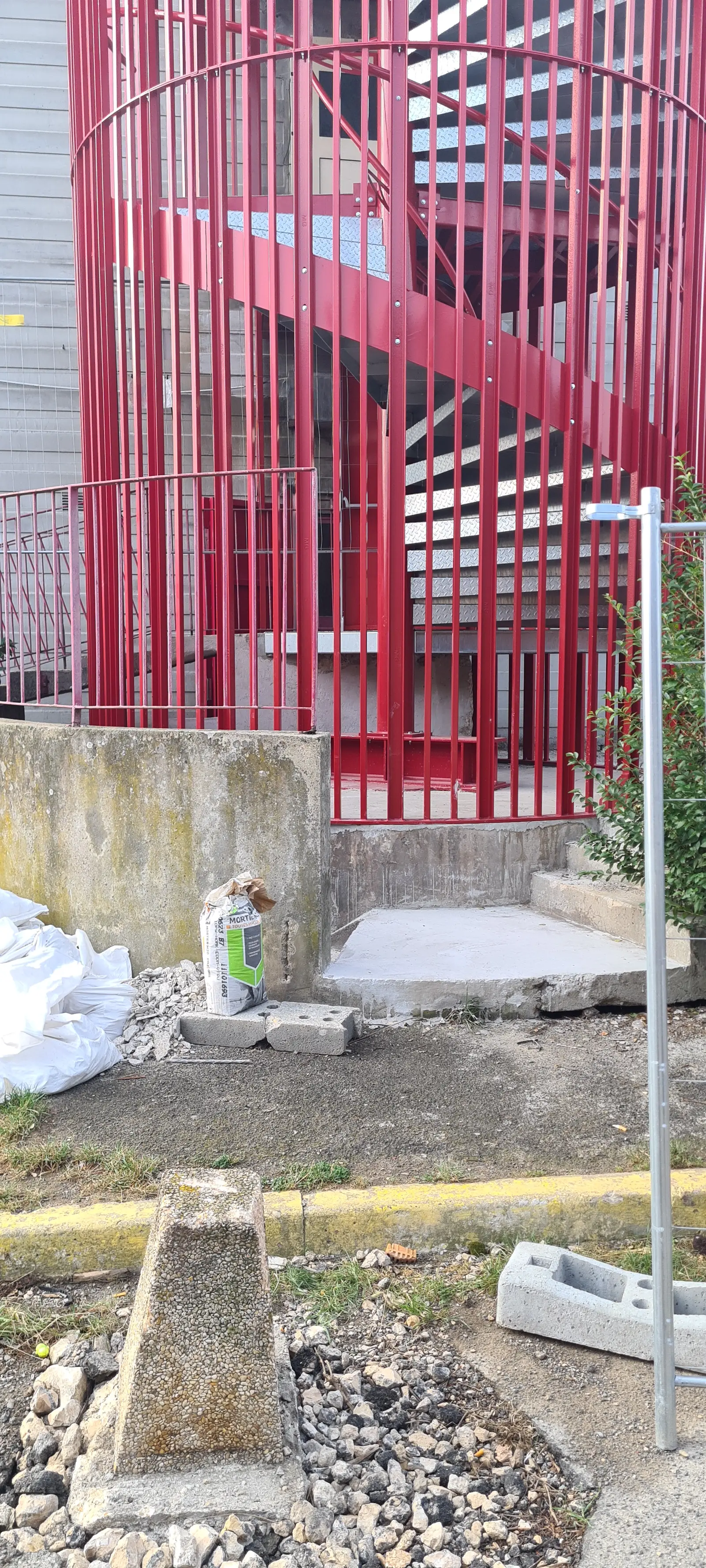 Travaux de mise en conformité des issues de secours à Melun – mission CSPS MBO Consulting